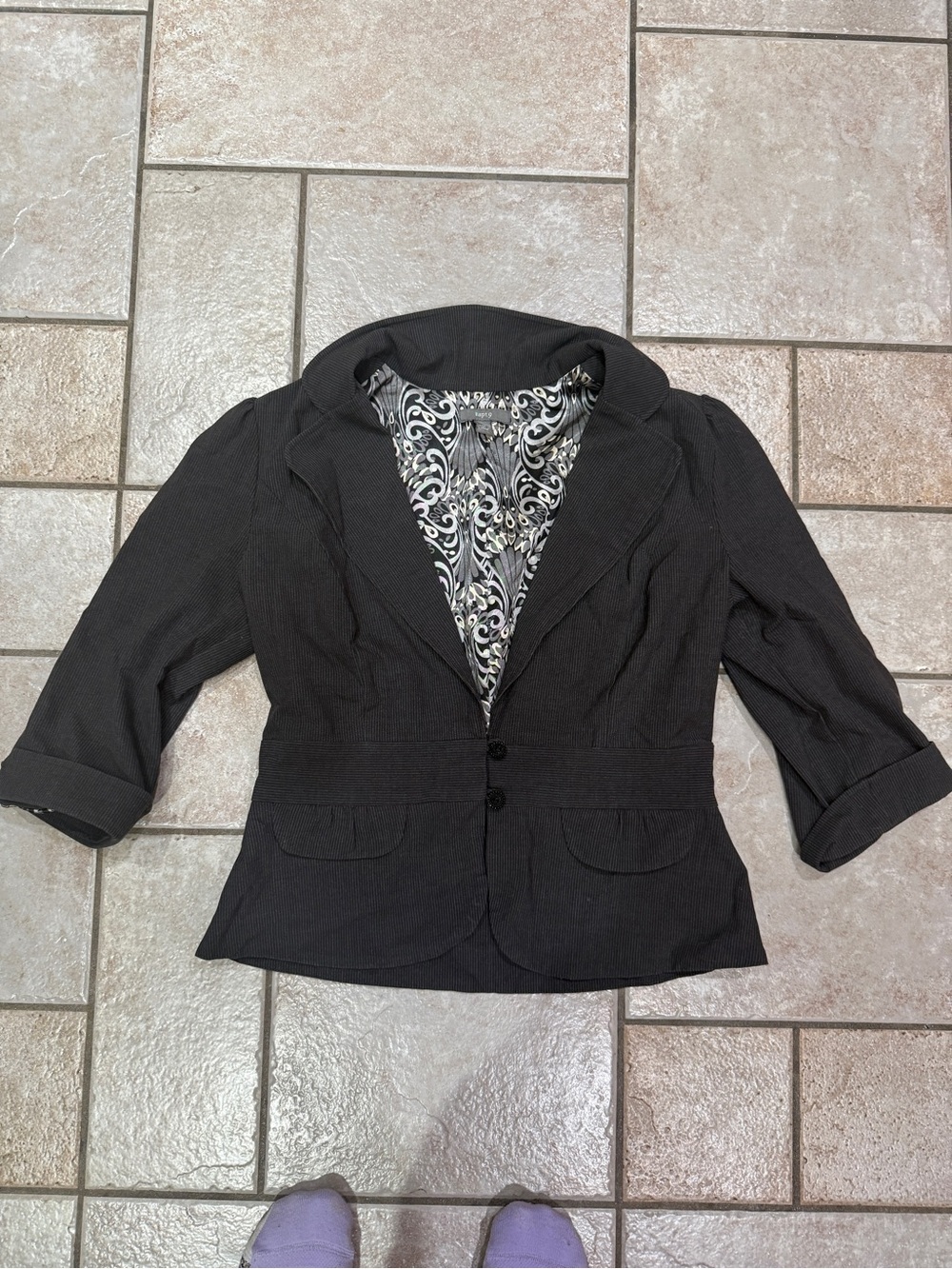 Apt 9– Pinstripe Black Women's Tailored Blazer with Patterned Lining